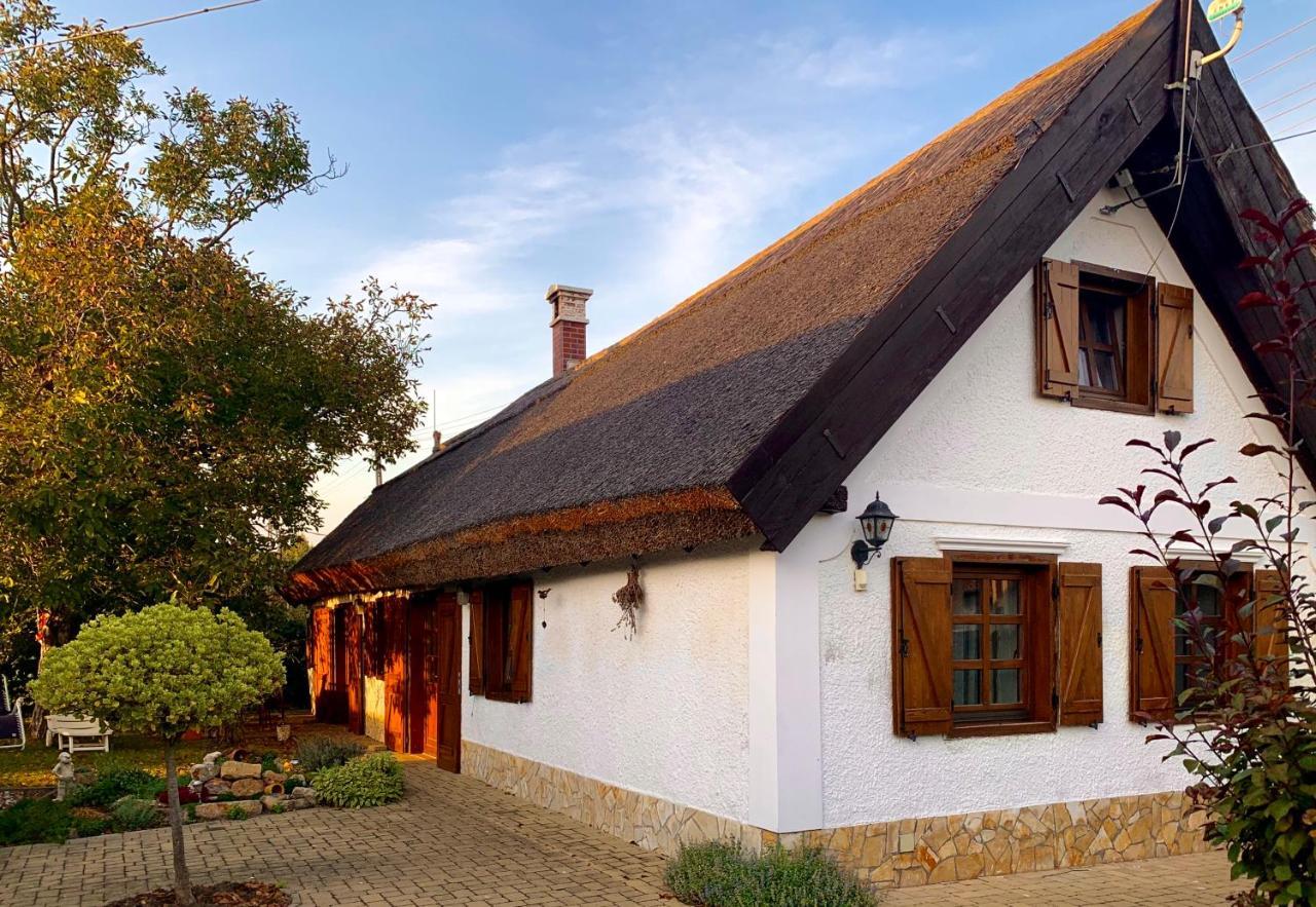 Sweet Cottage Vendeghaz Gyenesdias Exterior photo